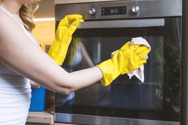 How do I clean my oven without damaging it? How do I clean my oven without damaging it?